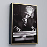 Beyaz Çerçeveli Atatürk Portre Tablosu Mustafa Kemal Atatürk Dikdörtgen Dekoratif Kanvas Tablo