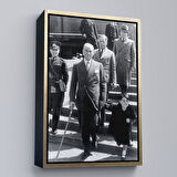 Beyaz Çerçeveli Atatürk Portre Tablosu Mustafa Kemal Atatürk Dikdörtgen Dekoratif Kanvas Tablo