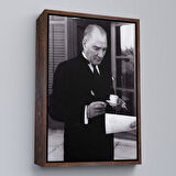 Kahverengi Çerçeveli Atatürk Portre Tablosu Mustafa Kemal Atatürk Dikdörtgen Dekoratif Kanvas Tablo