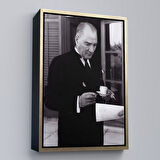 Kahverengi Çerçeveli Atatürk Portre Tablosu Mustafa Kemal Atatürk Dikdörtgen Dekoratif Kanvas Tablo
