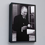 Kahverengi Çerçeveli Atatürk Portre Tablosu Mustafa Kemal Atatürk Dikdörtgen Dekoratif Kanvas Tablo