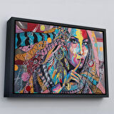 Altın Çerçeveli Koruyucu Kız Portresi Yağlıboya Görünüm Dekoratif Kanvas Duvar Tablosu