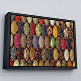 Altın Çerçeveli Mutfak Masasın da Baharatlar Dekoratif Kanvas Duvar Tablosu