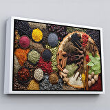 Siyah Çerçeveli Mutfak Masasın da Baharatlar Dekoratif Kanvas Duvar Tablosu