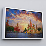 Kahverengi Çerçeveli Kızıl Meydan'da Moskova Kremlin ve Aziz Vasil Katedrali Kanvas Tablosu