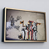 Siyah Çerçeveli Bansky Grafitiyi Arayan Polisler Kanvas Tablo