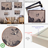 Altın Çerçeveli Süpürgedel Uçan Cadı, Dekoratif DuvarTablosu