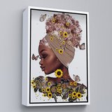 Kahverengi Çerçeveli Çiçekler İçindeki Afrikalı Güzel Kadın Duvar Tablosu