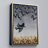 Siyah Çerçeveli Tarla Farelerinin Üstünden Yarasaların Yardımı ile Uçan Kara Kedi Tablosu