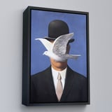 Beyaz Çerçeveli Melon Şapkalı Adam René Magritte Duvar Tablosu