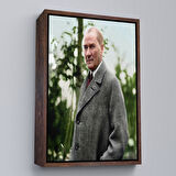 Siyah Çerçeveli Mustafa Kemal Atatürk Paltolu Fotoğrafı Duvar Tablosu