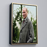 Siyah Çerçeveli Mustafa Kemal Atatürk Paltolu Fotoğrafı Duvar Tablosu