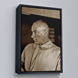 Kahverengi Çerçeveli Atatürk Tablosu