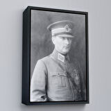 Kahverengi Çerçeveli Atatürk Portre Tablosu Mustafa Kemal Atatürk Dikdörtgen Dekoratif Kanvas Tablo