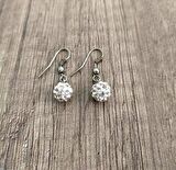 Hdmarketim Şambala Model Swarovski Taşlı Küçük Beyaz Sallantılı Küpe