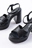 P-105 Siyah Çapraz Kalın Topuklu Kadın Sandalet