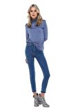 Mavi Açık Denim İncili Yıldız Nakışlı Kadın Pantolon