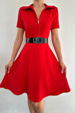 Kırmızı Kemerli Spor Elbise