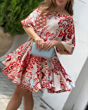 Kadın Kısa Balon Kollu Yuvarlak Yakalı Pileli Desenli Mini Elbise