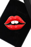 Red lips broş. Yaka iğnesi kırmızı dudak broş. Tasarım dudak broş. Kadın broş. Dudak broş.
