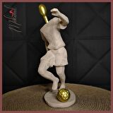 Modern Futbolcu Heykeli – Eşsiz Altın ve Taş Sanat Tasarımı - Mükemel orijinal tasarım