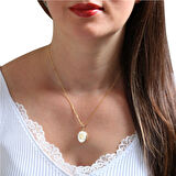 Altın R Harfi Sedef Taşlı Kolye (KLY0084)