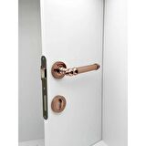 Osmanlı Handles ZK37 Rose Parlak Bakır Rozetli Yale Çelik Kapı Kolu Sağ Basar Tek Yön   Oda Kapı Kolu İçin Kullanılmaz      Ürün Özellikleri  Osmanlı Rose Parlak Bakır Rozetli Kapıkolu yeni çıkan ürünler grubunda olup ev ve işyerlerinizde çok estetik