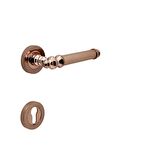 Osmanlı Handles ZK37 Rose Parlak Bakır Rozetli Yale Çelik Kapı Kolu Sağ Basar Tek Yön   Oda Kapı Kolu İçin Kullanılmaz      Ürün Özellikleri  Osmanlı Rose Parlak Bakır Rozetli Kapıkolu yeni çıkan ürünler grubunda olup ev ve işyerlerinizde çok estetik