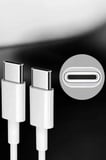 İos Uyumlu Type-c Girişli Hızlı Şarj 15/15 Pro Max Adaptör Ve Kablosu
