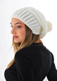 Wearflawless Kadın Beyaz Kalın Örgü Ponponlu Bere