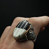 Çizgili Taşlı Gümüş Yüzük