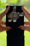 Unisex Siyah Yeşil Gözlü Tekir Kedi Desenli Ponpon Soket Çorap