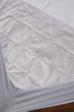 Lawon Quito Serisi Çift Kişilik ( 150x200+30cm ) Kapitone Sıvıgeçirmez Yatak Koruyucu Fitted Alez