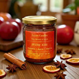 SPICED KISS - ELMA ,TARÇIN ,VANİLYA SOYA MUM AMBER KAVANOZ 220ML