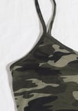 Kadın Kamuflaj Desenli Askılı Crop Top Ve Şortlu Gecelik Takım