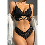 Kadın Siyah Kalp Tokalı Çapraz Lastik Detaylı Dantel İç Çamaşır Takımı