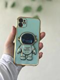 Apple iPhone 11 Uyumlu Astronot Standlı Kamera Lens Korumalı Telefon Kılıfı - Yeşil