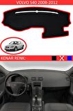 VOLVO S40 2008-2012 MODEL İÇİN TORPİDO KORUMA HALISI SİYAH RENK KIRMIZI KENAR