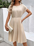 Kadın Kısa Kollu Yakası Açık Belden Lastikli Pileli Kısa Ithal Krep Elbise
