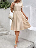 Kadın Kısa Kollu Yakası Açık Belden Lastikli Pileli Kısa Ithal Krep Elbise