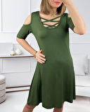 Dekolteli Bağcık Detay Viskon Kumaş Elbise