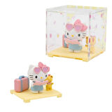 CEYLAN ADAM   HKT38100 Hello Kitty ve Oyun Arkadaşı