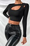 Kadın Siyah Göğüs Dekolteli Çapraz Askılı Uzun Kollu Crop Top Bluz