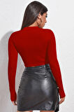 Kadın Kırmızı Göğüs Dekolteli Uzun Kollu Cut Out Crop Top Bluz