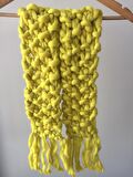El Örgüsü Saf Yün Chunky Wool Sarı Kadın Atkı