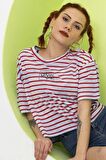 KADIN ÇİZGİLİ BATİKLİ CROP T-SHIRT