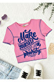 Pembe Kaşkorse Bedeni Saran Kesikli Baskılı Crop Slim Fit Pembe Tişört - Petite