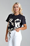 Bold & Young Kadın Bağlamalı Baskılı Viskon Kombinli Likralı Örme Kumaş Sıfır Yaka Tshirt