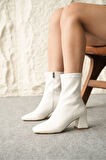 Kadın Guzzi Streç Kısa  Bot - Beyaz