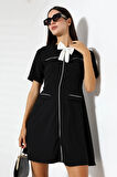 Siyah Evaze Kısa Kol Beyaz Biye Detaylı Fiyonklu Mini Elbise Tasarım Hediye Büyük Beden